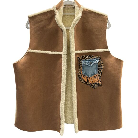 Beige Teddy Lined Faux Suede Vest with Leopard Print Upcycled Pocket Boho Chic - Picture 1 of 8